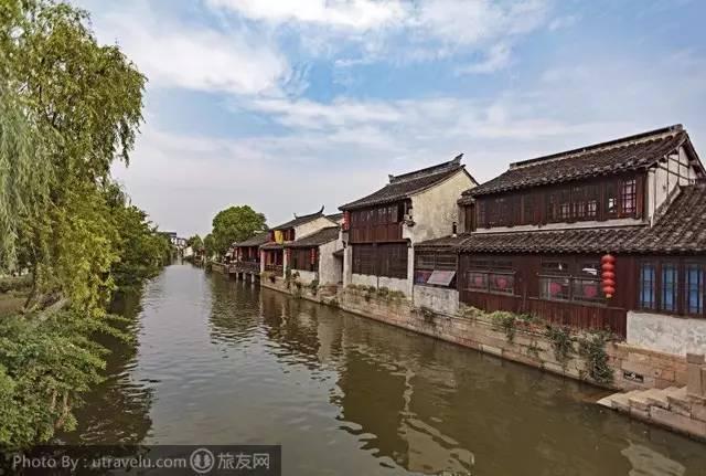 云南山体滑坡已致8人遇难,车行老板驱车前往送保暖衣物,担心妨碍救援后折返